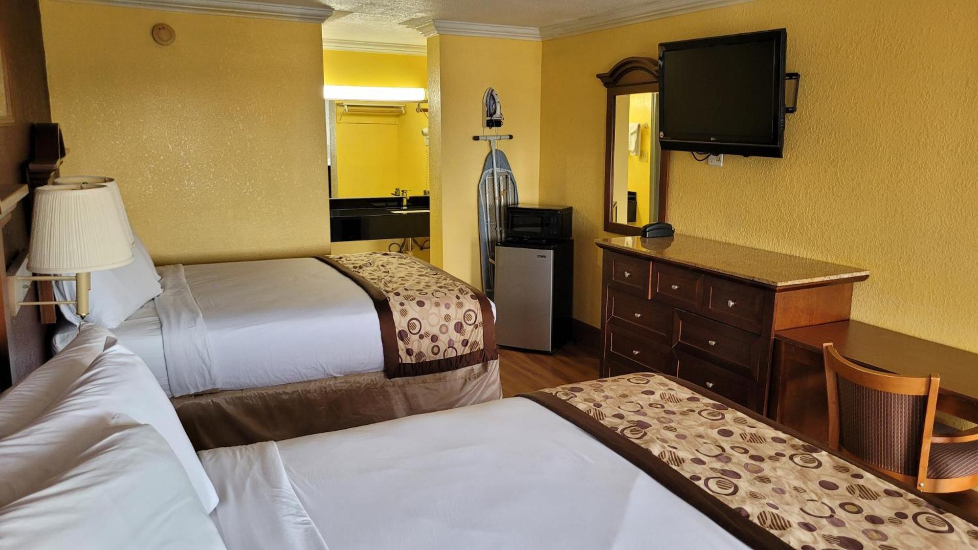 Americas Best Value Inn Frost Bank Center San Antonio Exterior photo